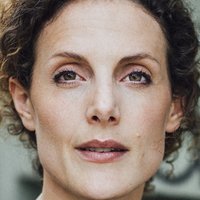 Barbara Lanz Naken