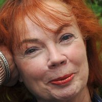 Barbara Stafford Naken