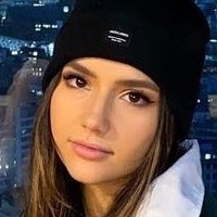 Bela Fernandez Naken