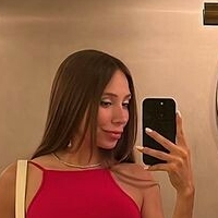 Bella Ciccone Naken