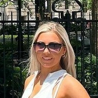 Beth Tucker Naken