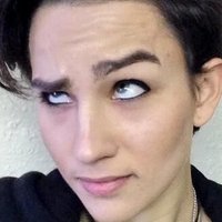 Bex Taylor-Klaus Naken