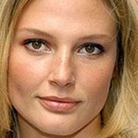 Bridget Hall Naken