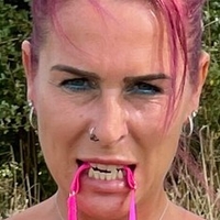 brithotwife Naken