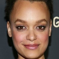 Britne Oldford Naken