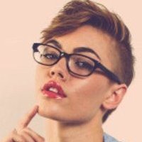 Britt Linn Naken