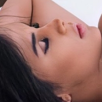 Bruna Butterfly Naken
