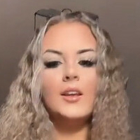 BustyLiv J Naken