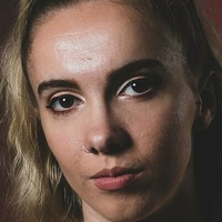 Caitlin Wade Naken