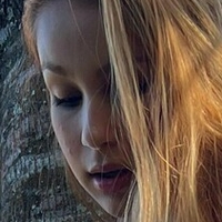 Camila Oliveira Naken
