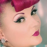 Candy Valentina Naken