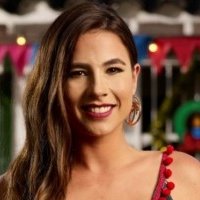 Carla Giraldo Naken