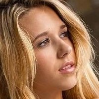Carlye Denise Naken