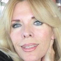 Carmelina Encinas Naken