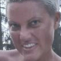 Caroline Öberg Naken