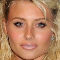 Carrie Michalka Naken