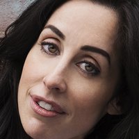 Catherine Reitman Naken