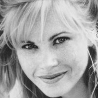 Catherine Sutherland Naken