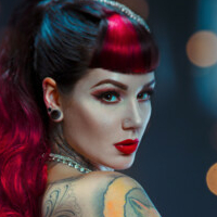 Cervena Fox Naken