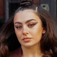 Charli XCX Naken