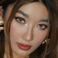 Cher Lee Naken