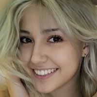 chloe_leafs_free Naken