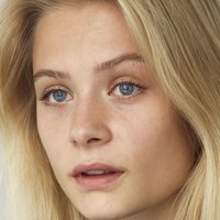 Clara Rosager Naken
