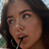 Clarissa Bea Naken
