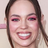 Claudia Sulewski Naken