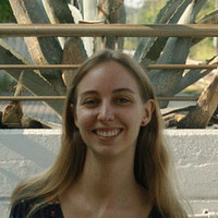 Claudia Veneza Naken