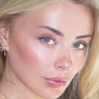 Corinna Kop Naken