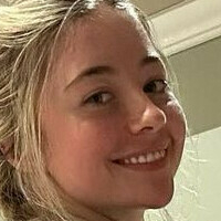 Courtney Kuhnel Fanfix Naken