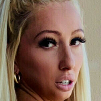 courtneyhuntt Naken