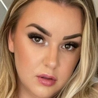 curvygirllou Naken