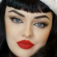 curvygothgf Naken