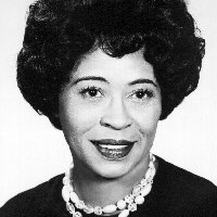 Daisy Bates Naken