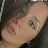 Dani Leiva Naken