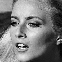 Daniela Bianchi Naken