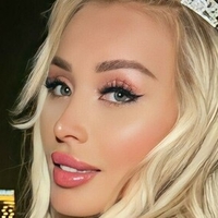 daniellachavezc Naken