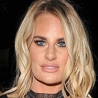 Danielle Armstrong Naken