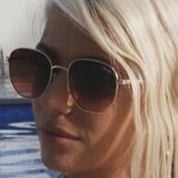 Danielle Harold Naken