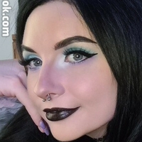 dark.lily Naken
