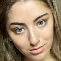 Davyna Naken