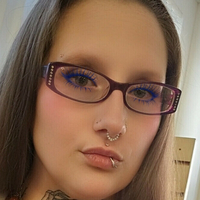 Demita Kellom Naken
