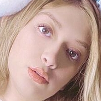 Demy Suseth Naken