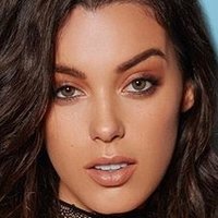 Denise Schaefer Naken