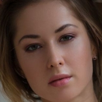 Diana Lark Naken