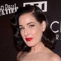 Dita Von Teese Naken
