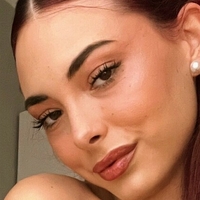 eemmaateello Naken