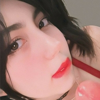 Elain3uwu Naken